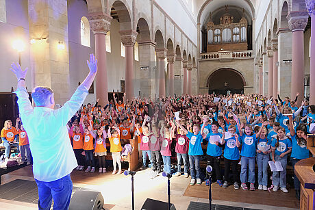 Konzert "Earth-Choir-Kids – unserer Stimmen für das Klima"" in der Basilika St. Godehard"